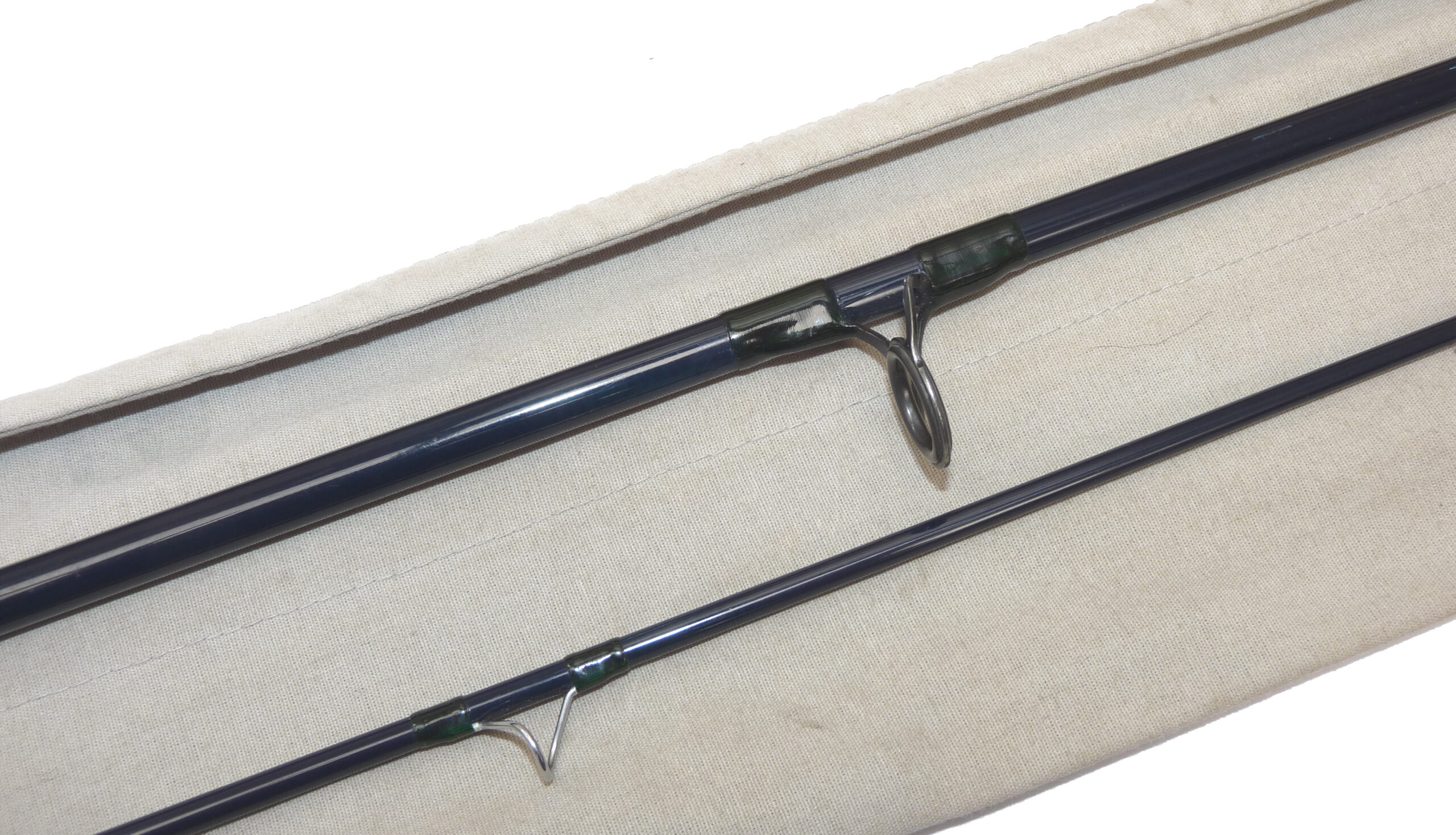 Thomas & Thomas 9’ two piece graphite saltwater fly rod, line rate #12, Tarpon Tunny - Image 2