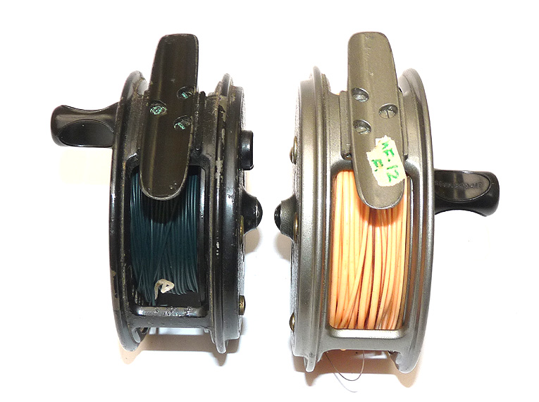 2 J W Young vintage salmon fly reels in best condition 4" grey Pridex 3.75" black Beaudex - Image 3