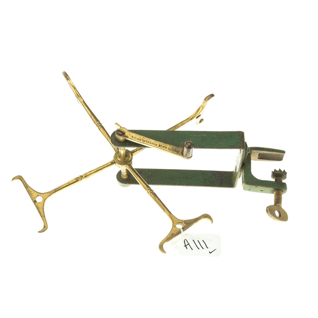 Hardy Improved vintage Line Drier c1900 with brass screw in arms & original paint - Image 3