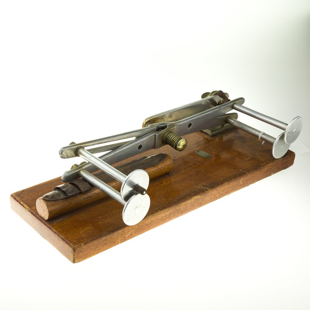 Hardy Practical Table Top Line Drier for collector or display - Image 5