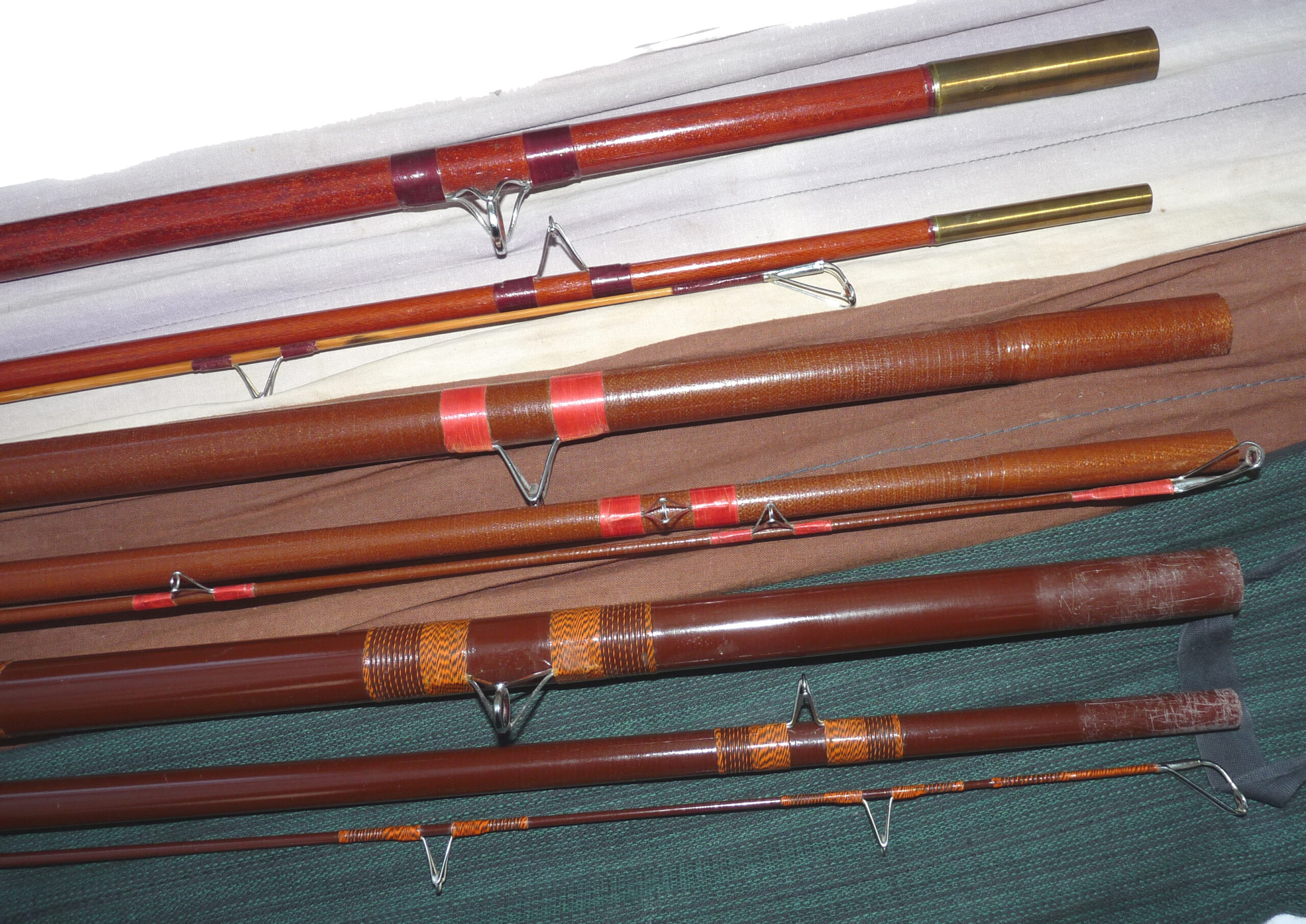 Abu Feralite Zoom 13' Match tip rod & 2 vintage hollow glass float rods - Image 2