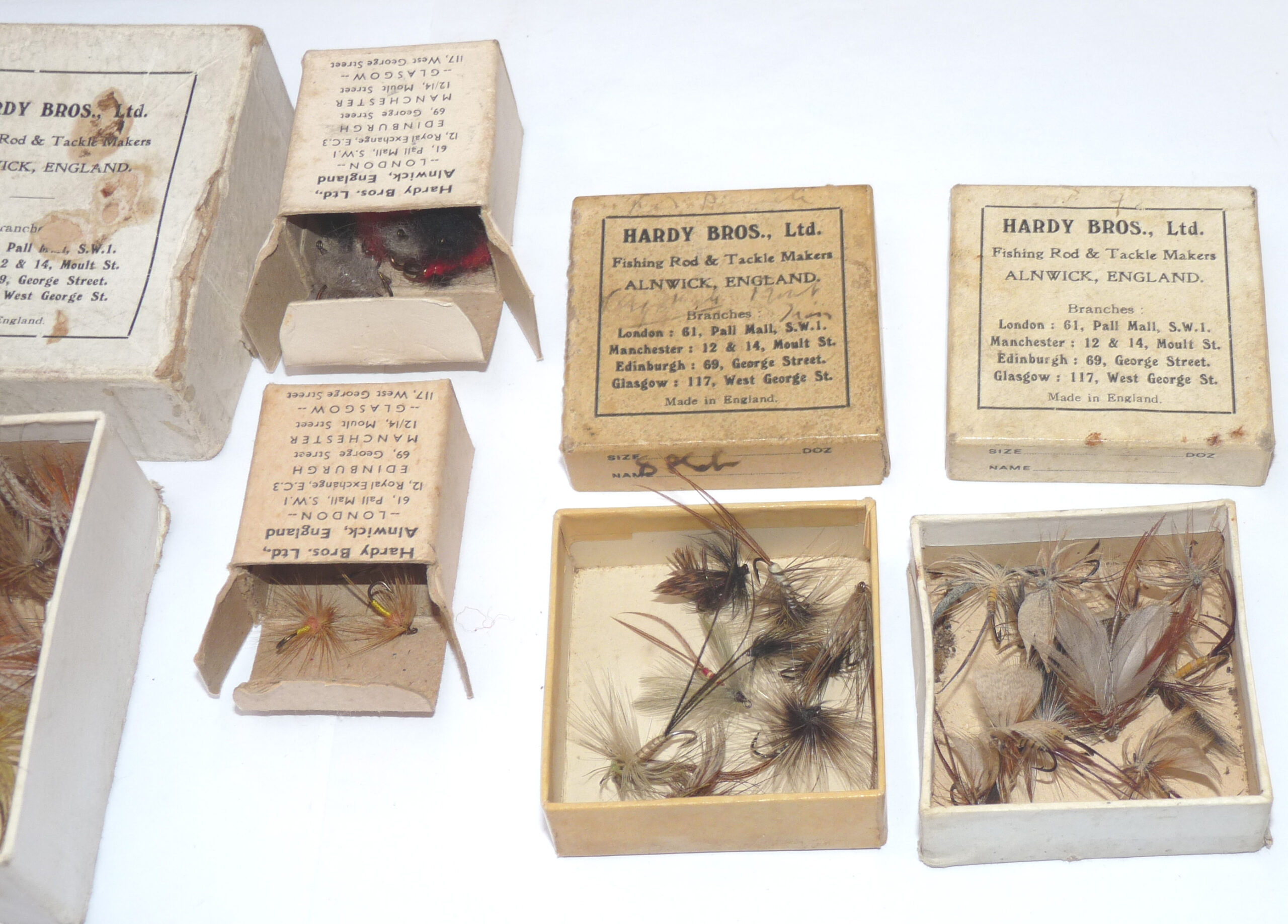 Hardy Alnwick 5 vintage little card boxes of Mayflies, dapping and trout dry flies for collector