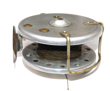 Alternative view of Hardy Longstone 4" vintage sea reel ventilated drum+ line guide