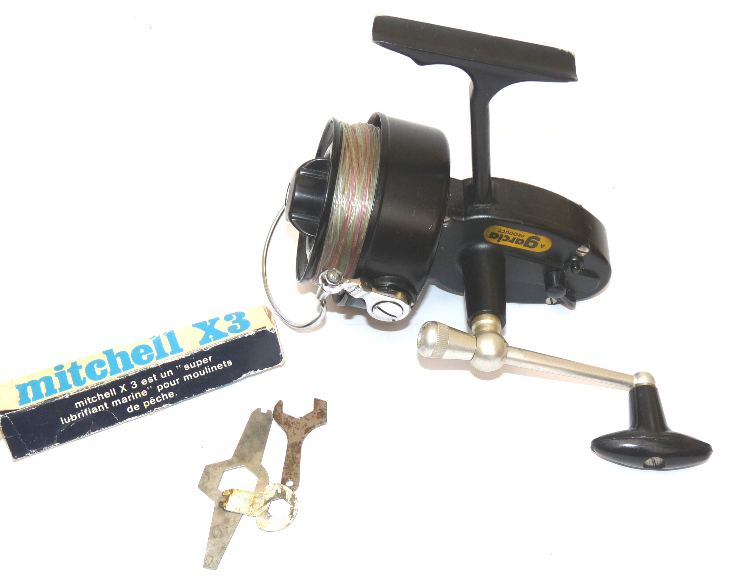 Garcia Mitchell 302 Salt Water vintage spinning reel in fine collector condition, beach pier casting