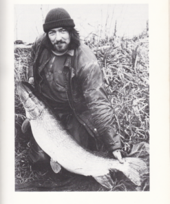 Alternative view of Pike The Predator becomes the Prey, J. Bailey M. Page, 1985 1st edition fishing book