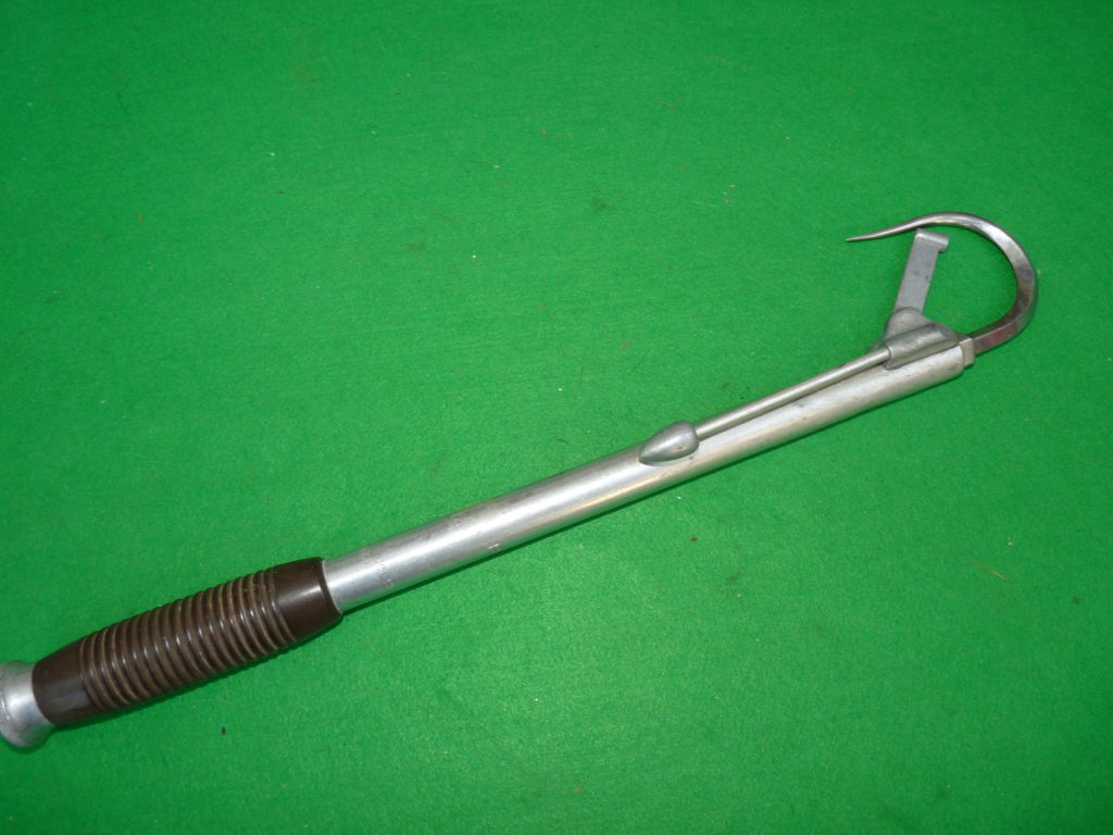 Farlow's of London Extendable Metal Fishing Gaff - Image 2