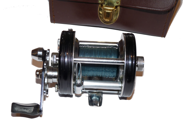 Abu Ambassadeur 6000C black multiplier reel three screw end plate excellent condition with case - Image 4