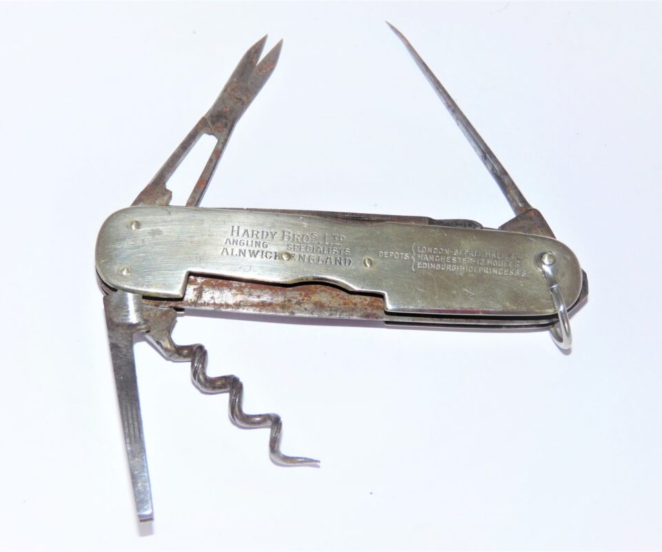 Alternative view of Hardy Anglers Knife No 4 With Multi Tools, Scissors, Screwdriver Blade