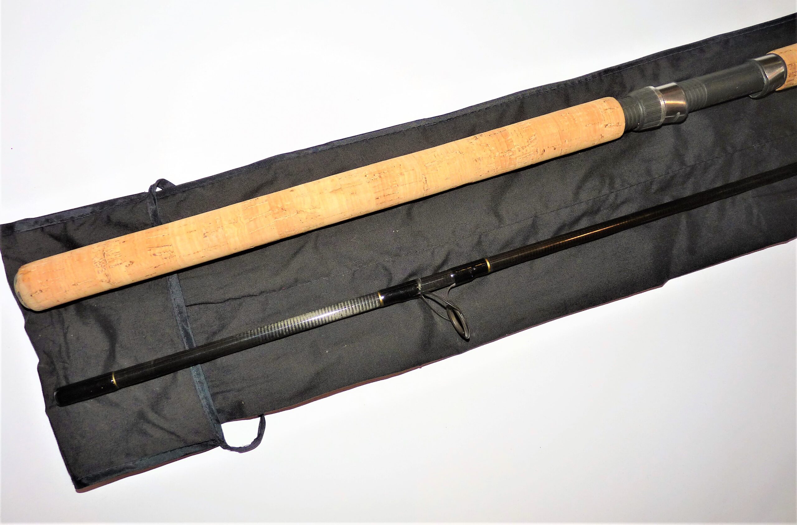 Shakespeare 3m two-piece Onset Spin carbon fly spinning rod & bag - Image 2