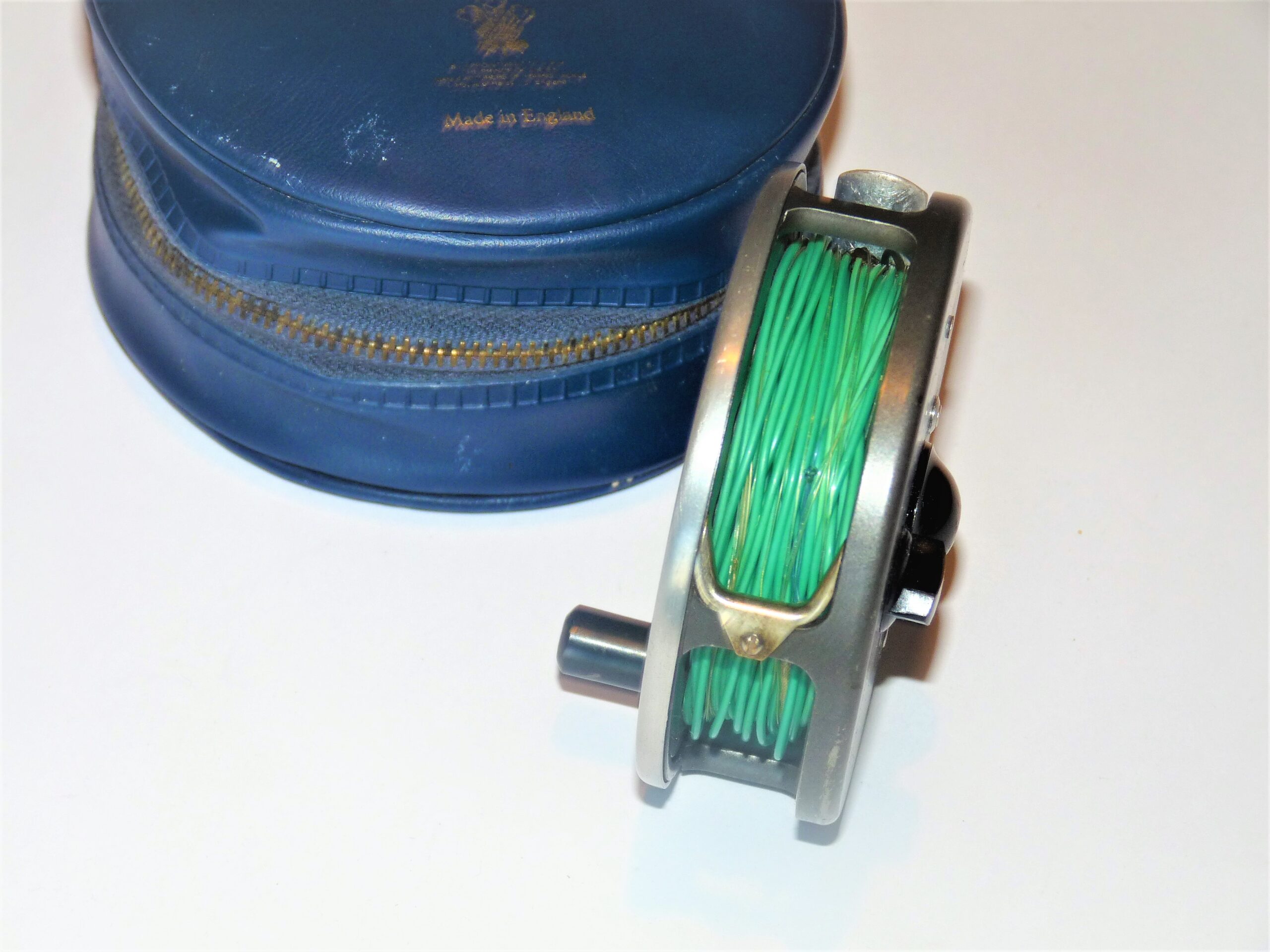 Hardy Marquis No 7 trout fly reel with Hardy padded blue zip case - Image 3