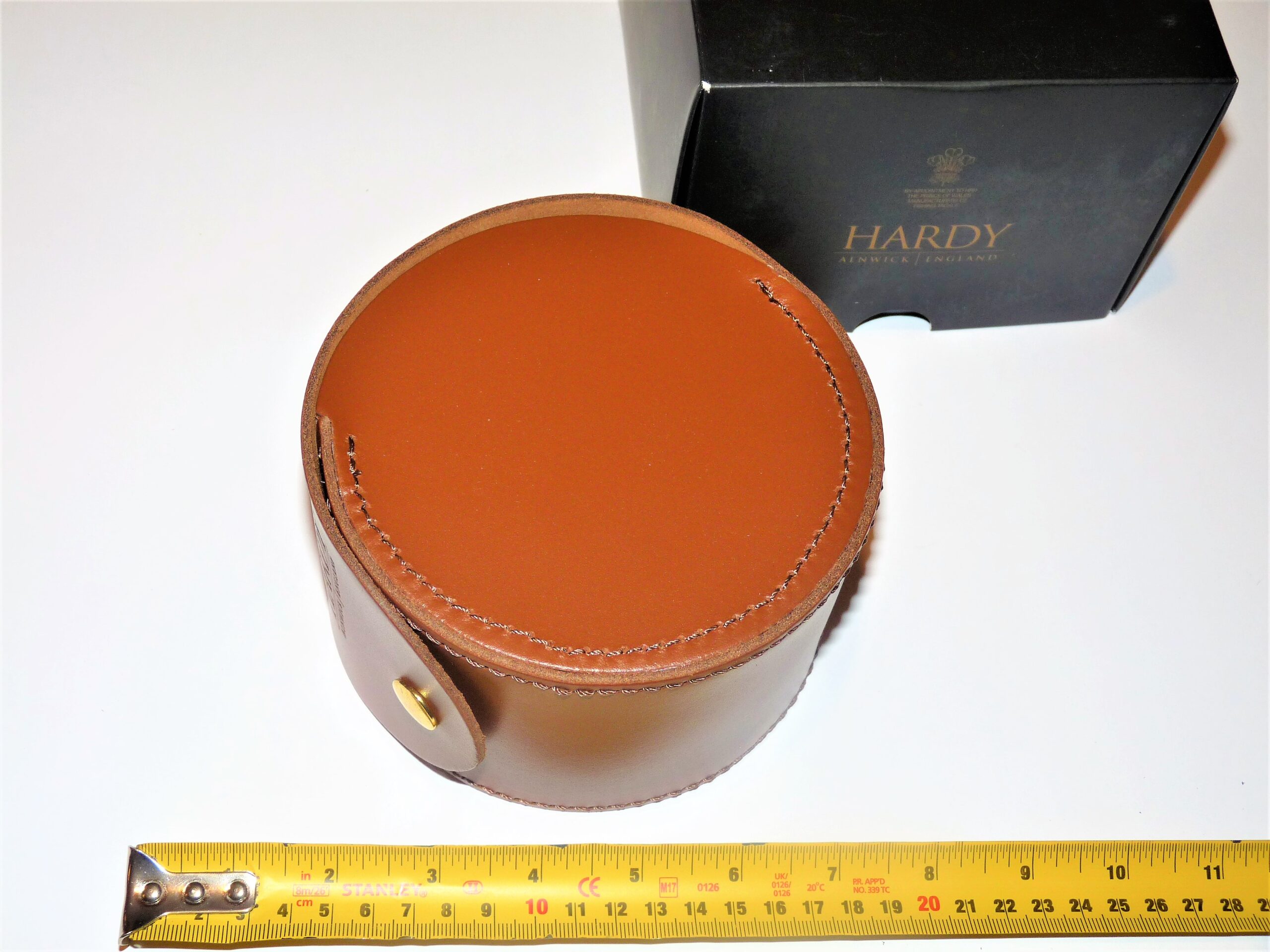 Hardy HBX leather reel case extra large size with box - Image 3