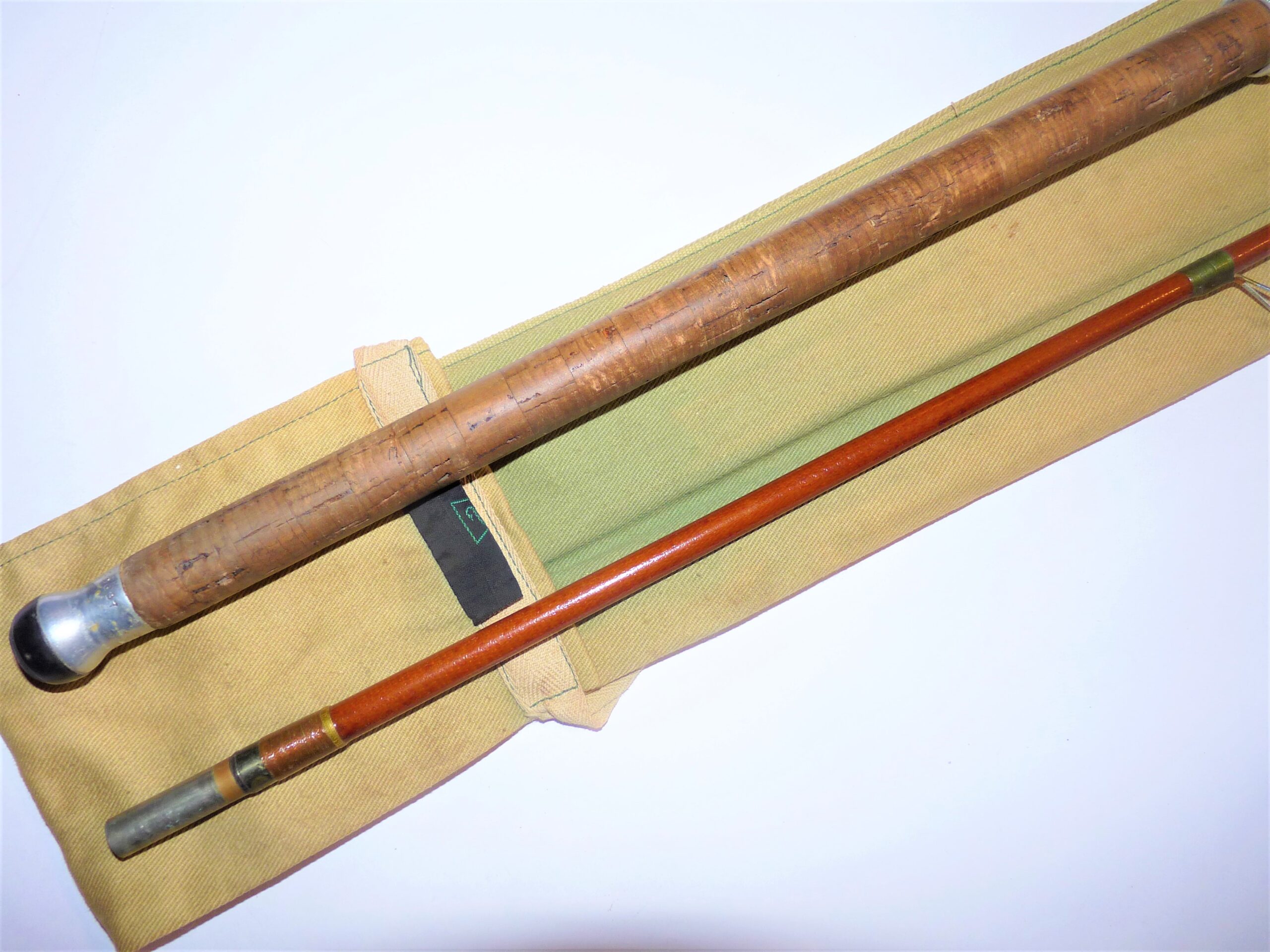 Hardy Glascona 8' 9" Two Piece Glass Spinning Rod - Image 2