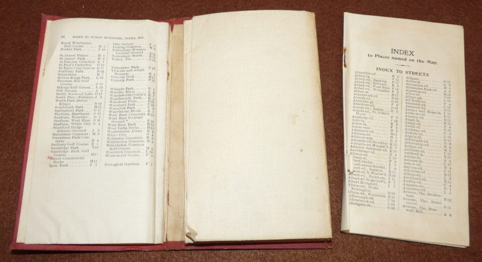 London linen map + 4 fishing London/South handbooks with maps - Image 2