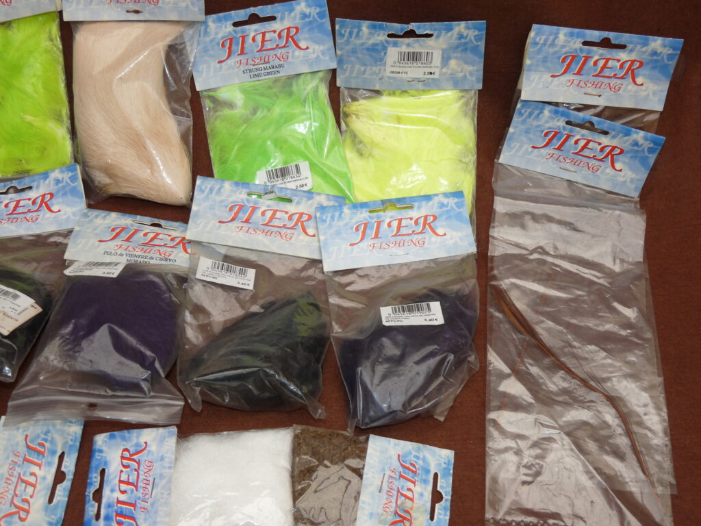 Fly tying material 18 packets shop stock Marabou deer hair in mixed colours - Image 2