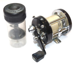 Abu Ambassadeur 6000 C multiplier reel, spanner & s/spool in tub