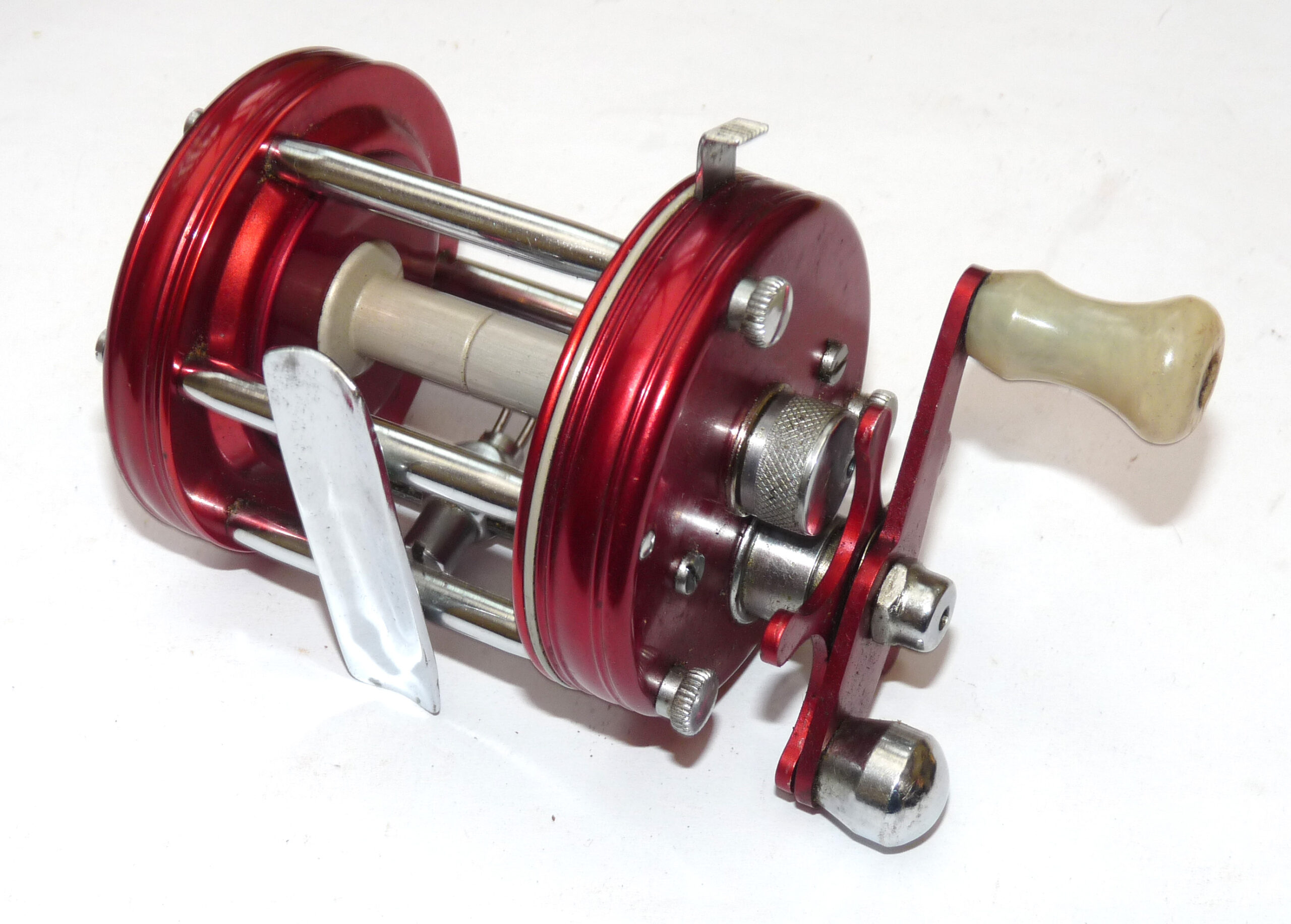 Abu Sweden Ambassadeur 6000 multiplier reel, grey spool & case