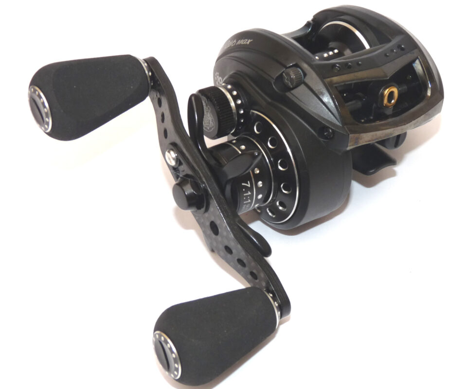 Abu Revo MGXtreme low profile multiplier reel black finish carbon handle bar. 10 bearing