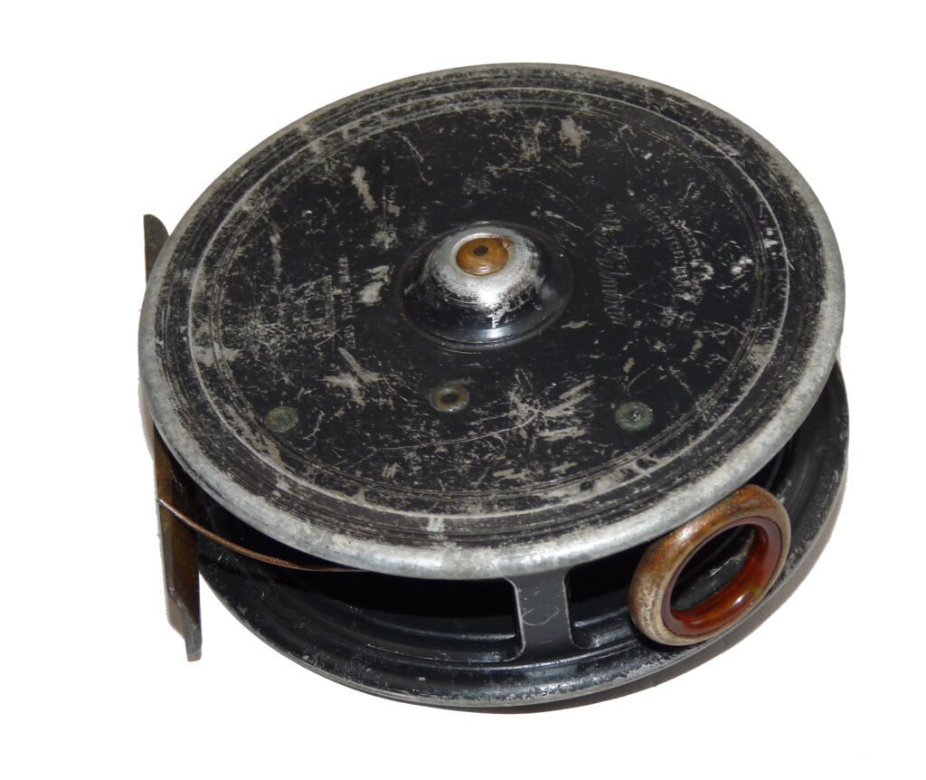 Allcocks Gilmour by J W Young 3.5'' vintage fly reel with red agate line guide - Image 2