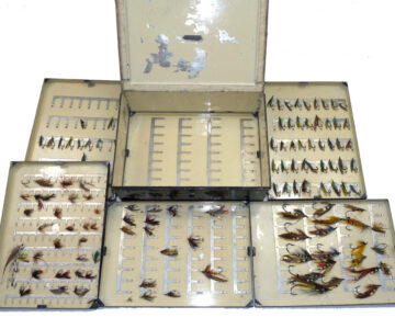 Farlow black japanned vintage fly reservoir