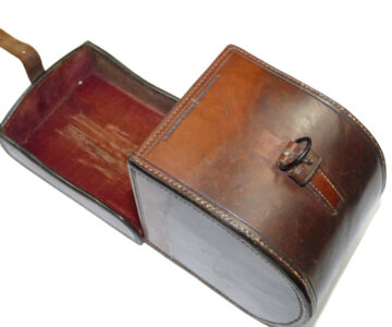 Alternative view of C Farlow & Co Leather D Case for large Malloch side cast reels