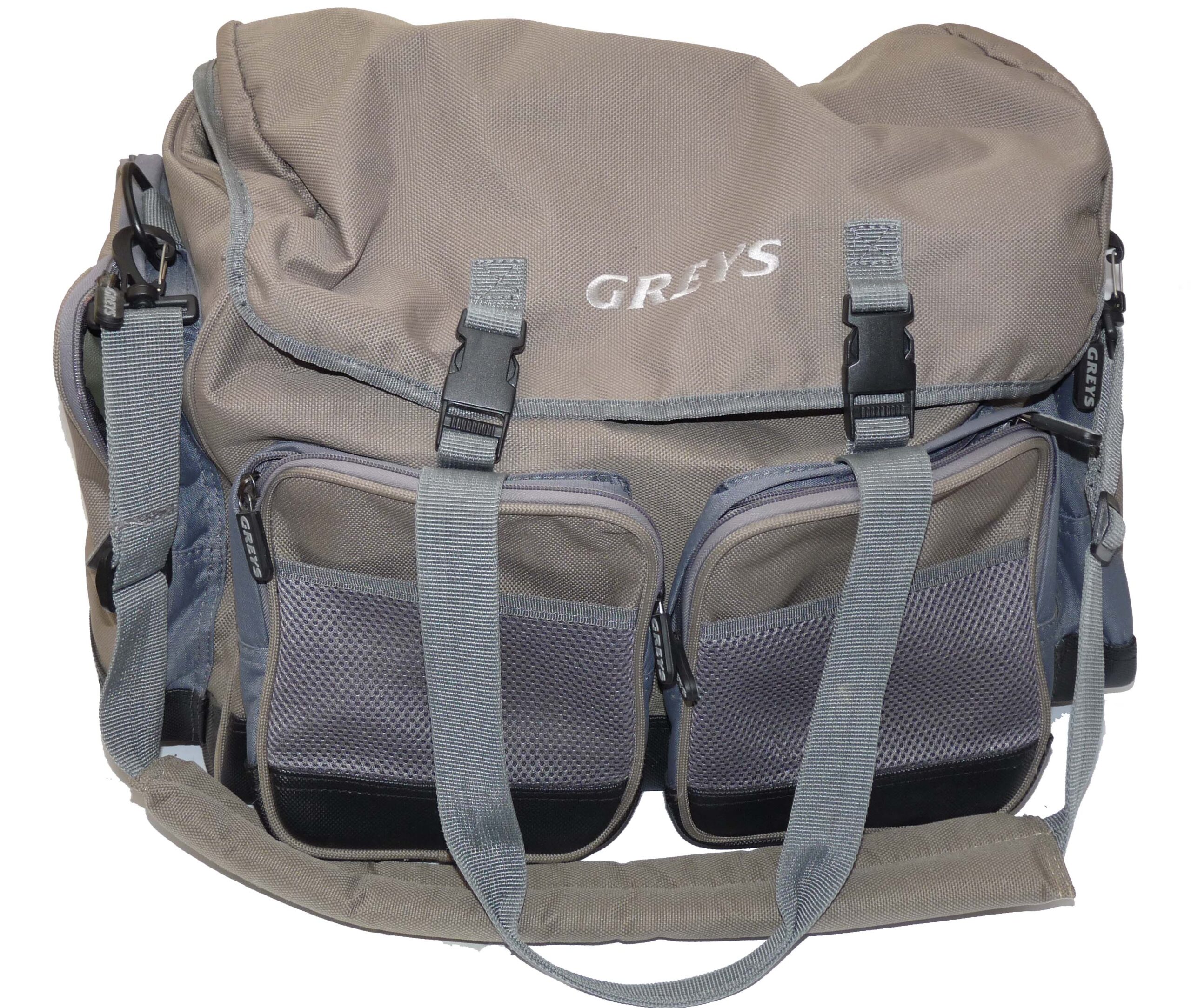 Greys of Alnwick large carryall bag in fine condition measures approx. 22” x 12 x 12”