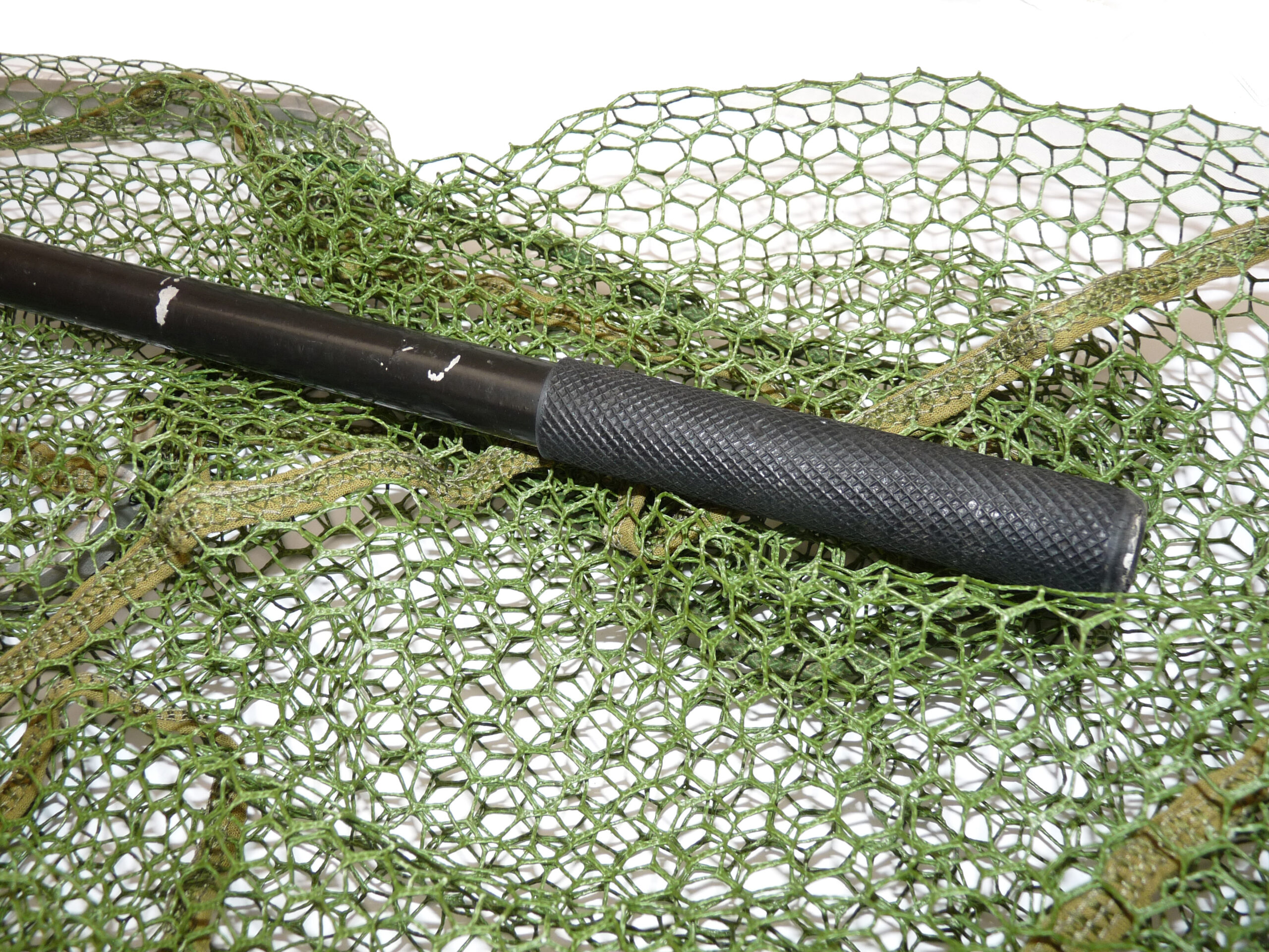 Hardy Bros Alnwick alloy folding salmon landing net with new Snowbee Eco knotless mesh - Image 4