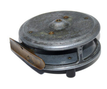 Alternative view of Hardy Uniqua 3-1/8" vintage alloy trout fly fishing reel 2 screw latch