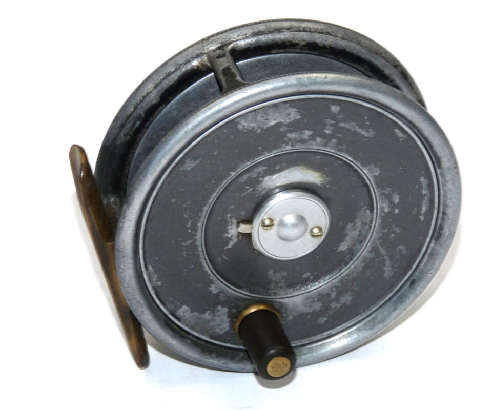 Hardy Uniqua 3-1/8" vintage alloy trout fly fishing reel 2 screw latch