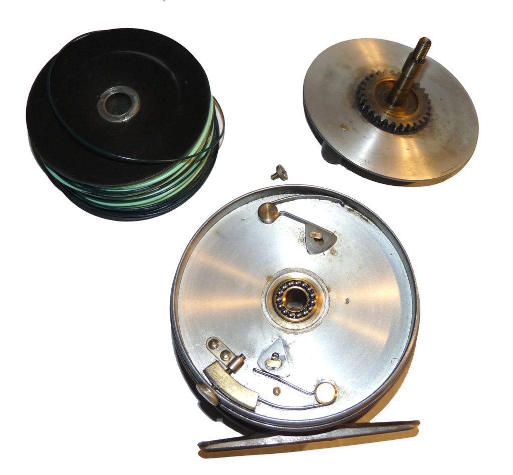 Hardy Perfect 4.5" vintage salmon alloy fly reel with Dup MK2 check - Image 4