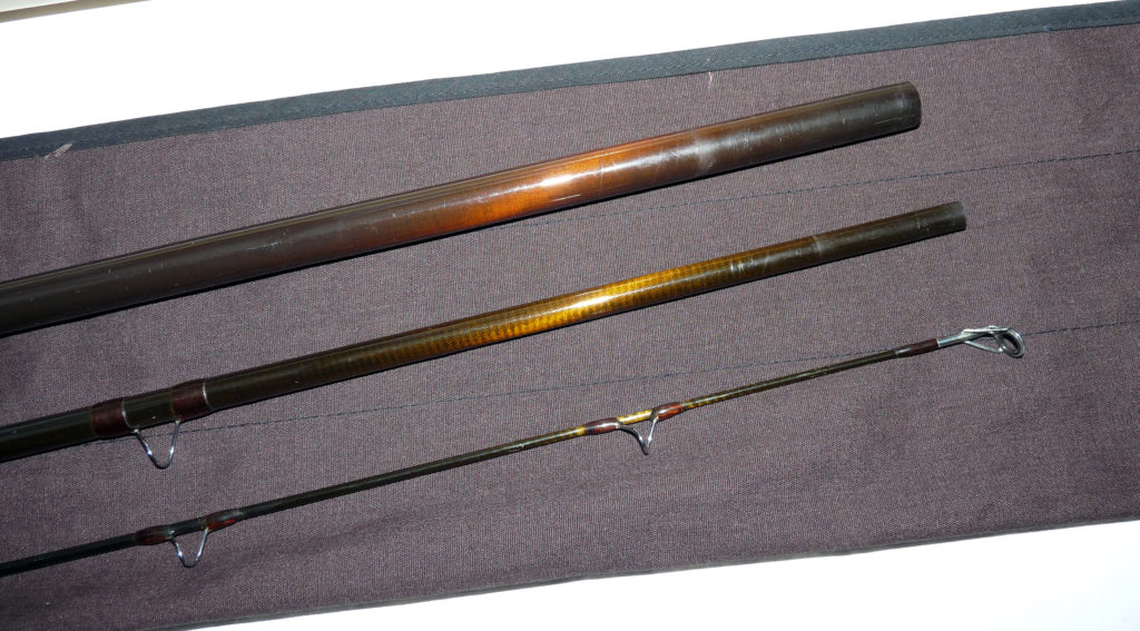 Sage Graphite 3 GFL 16’ 3 piece salmon fly rod, line rate #10, bag & tube - Image 3