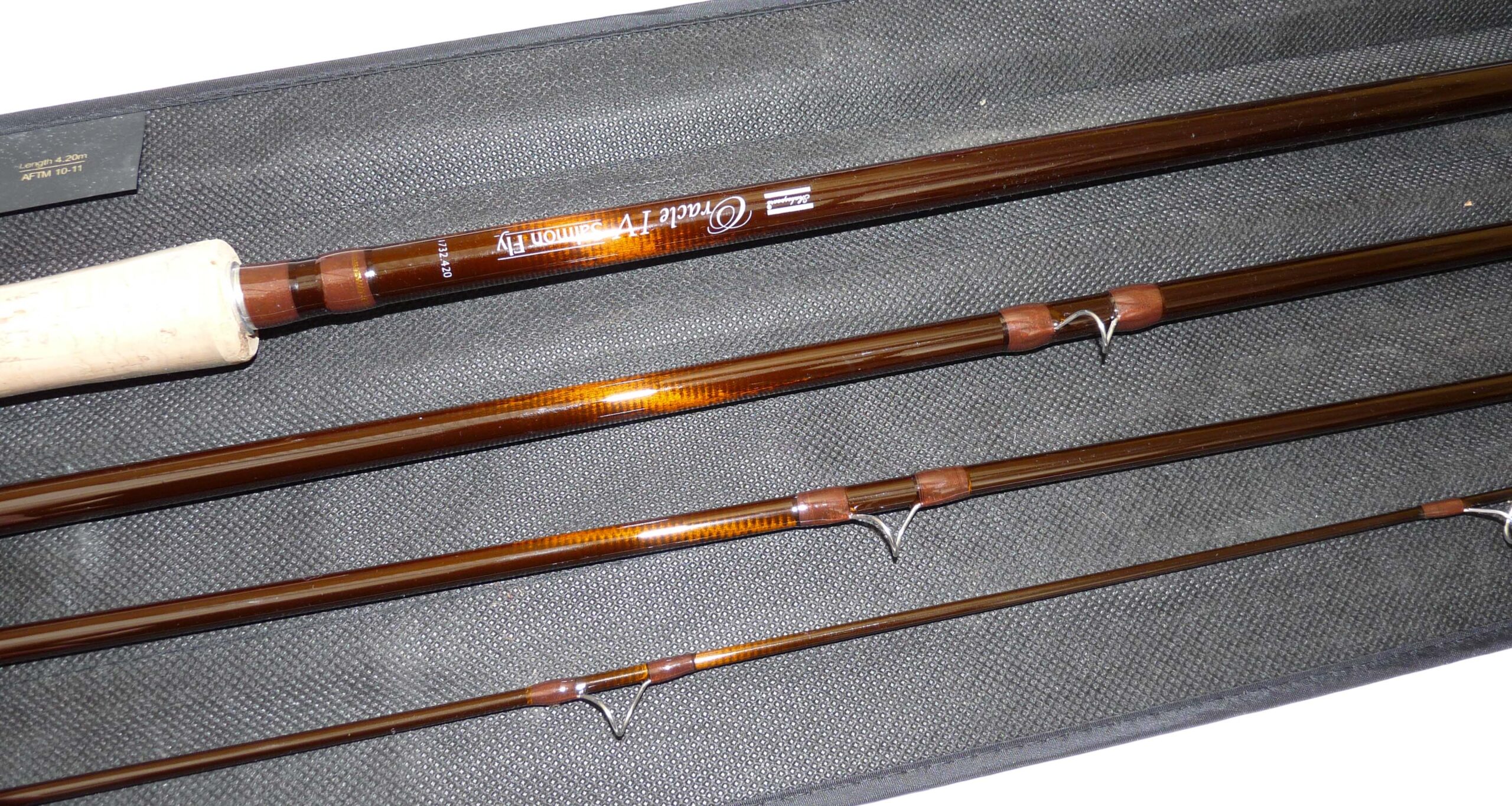 Shakespeare Oracle IV , 4.2m 4 pce carbon salmon Spey fly rod - Image 3