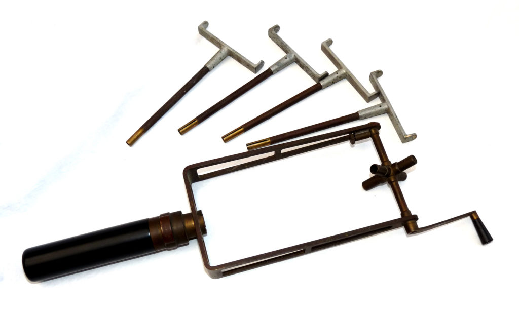 Rare Westley Richards & Co Ltd portable line drier or winder with ebonised handle, c 1920's - Image 2