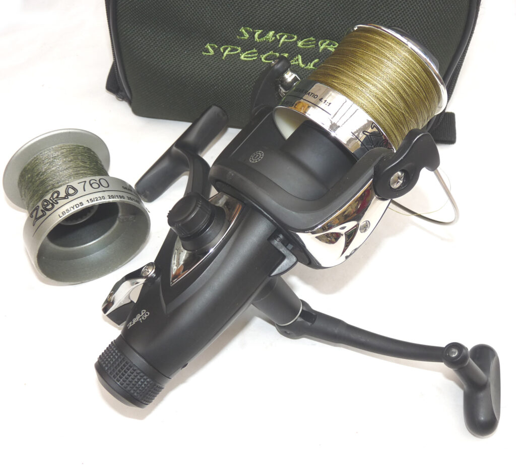 Zero 760 long range bait runner reel, spare spool & padded case, pike carp - Image 4