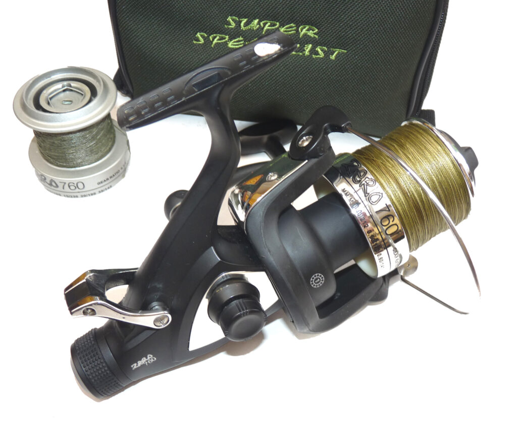 Zero 760 long range bait runner reel, spare spool & padded case, pike carp - Image 2