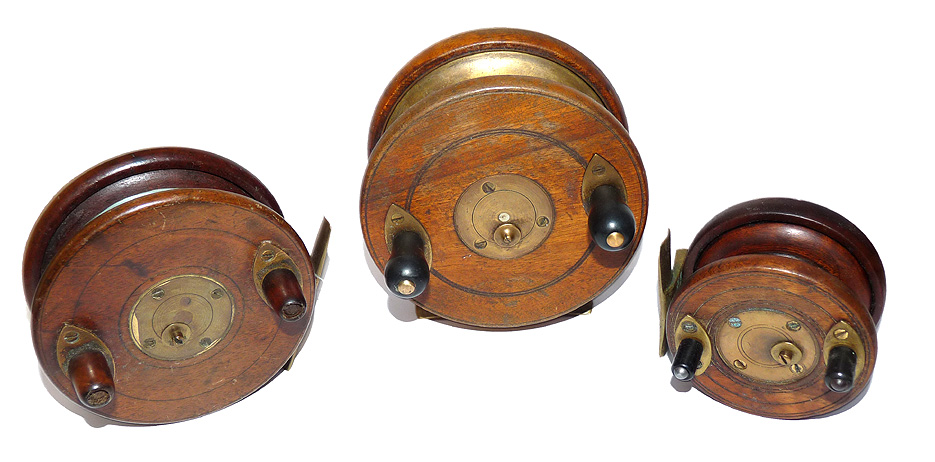 3 x Nottingham mahogany & brass starback reels, 4.5”, 4” & 3”, Slater latches, fish or display