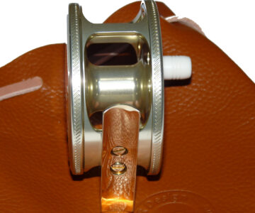 Alternative view of VR Trutta Perfetta Aluminium 2 3/4" Champagne Gold fly reel