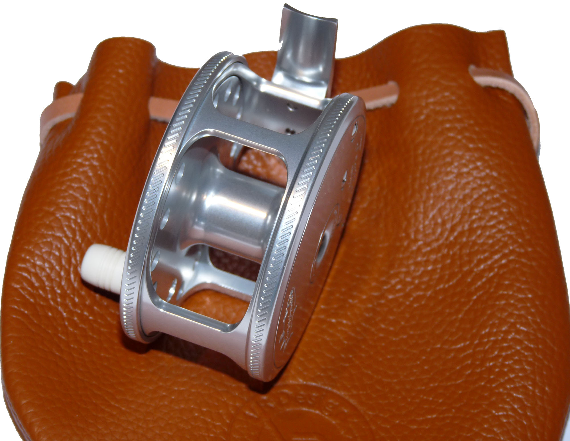 VR Trutta Perfetta Aluminium 2 3/4" Silver/Stainless steel fly reel - Image 3