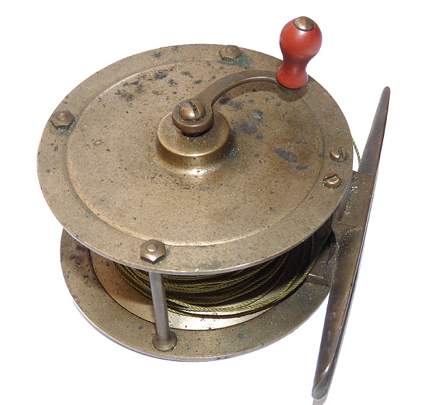 Antique brass salmon crank wind reel c 1870, 3.75" on off ratchet check, xx rare model - Image 2