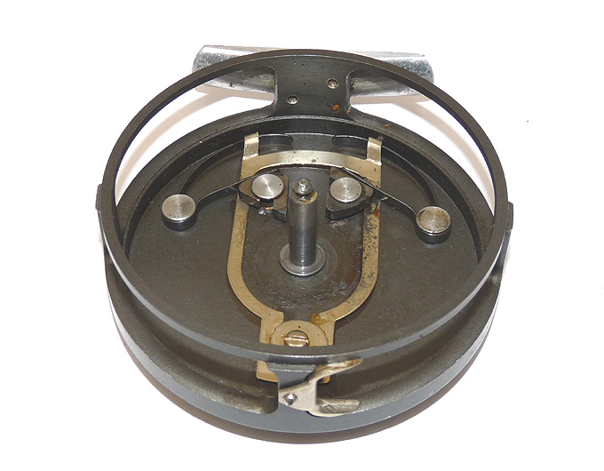 Hardy Marquis 8/9 classic alloy fly fishing reel + spare spool + line + 2 Hardy cases - Image 3