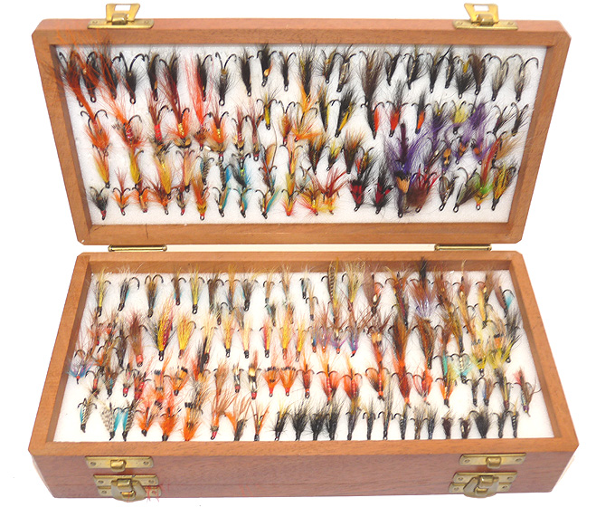 Wheatley polished wood 3 layer fly box with over 350 salmon flies, asstd sizes patterns