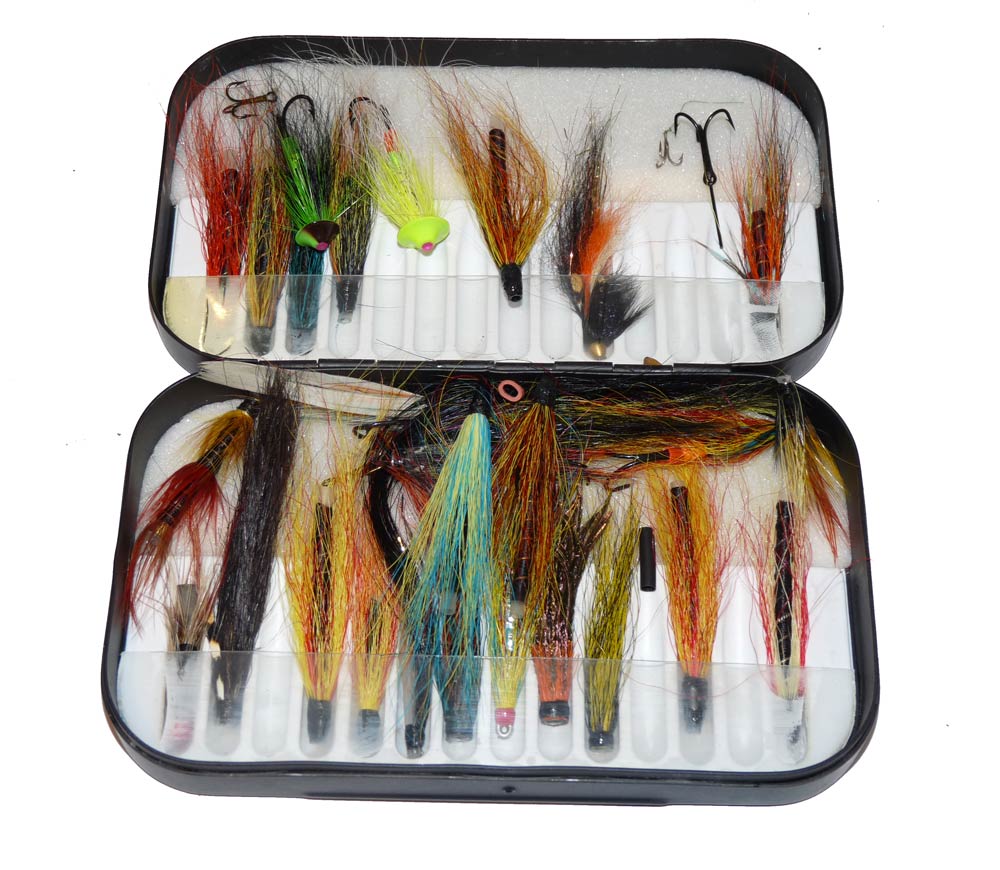 Richard Wheatley fly box containing various flies 6