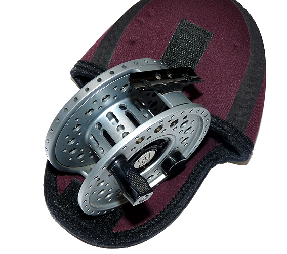 Hardy MLA 400 large arbor 4" wide drum fly reel, mint with Hardy case - Image 4