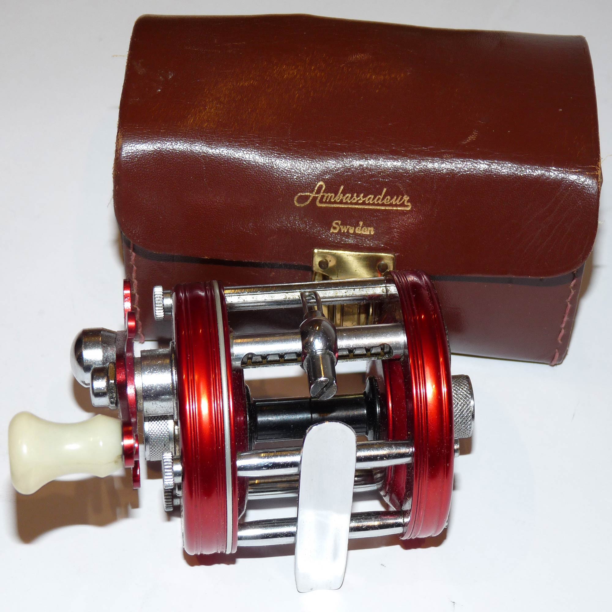 Abu Ambassadeur 6000 multiplying reel with case Superb - Image 5