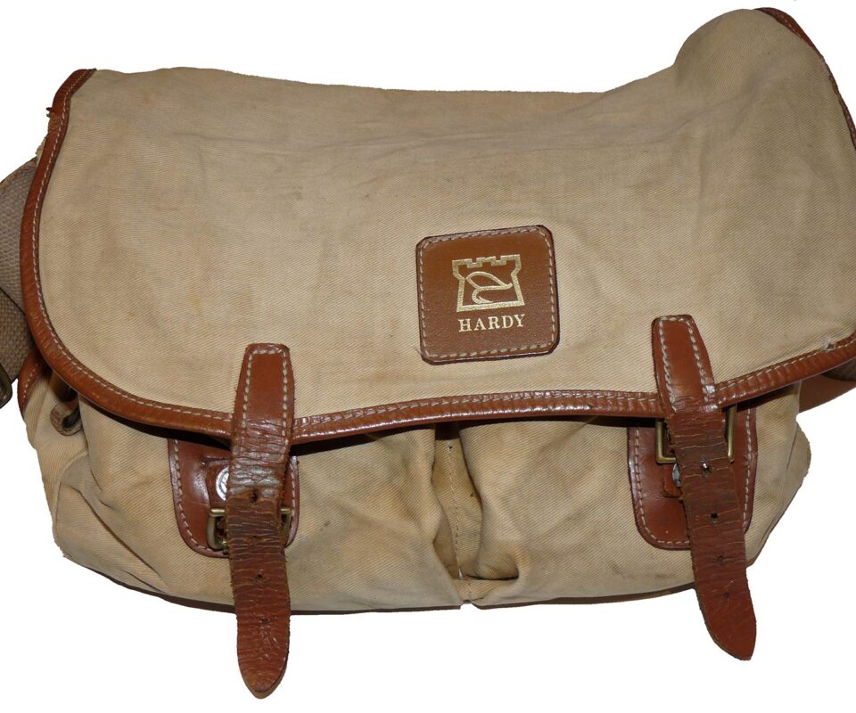 Hardy vintage canvas leather game fly fishing bag travel luggage