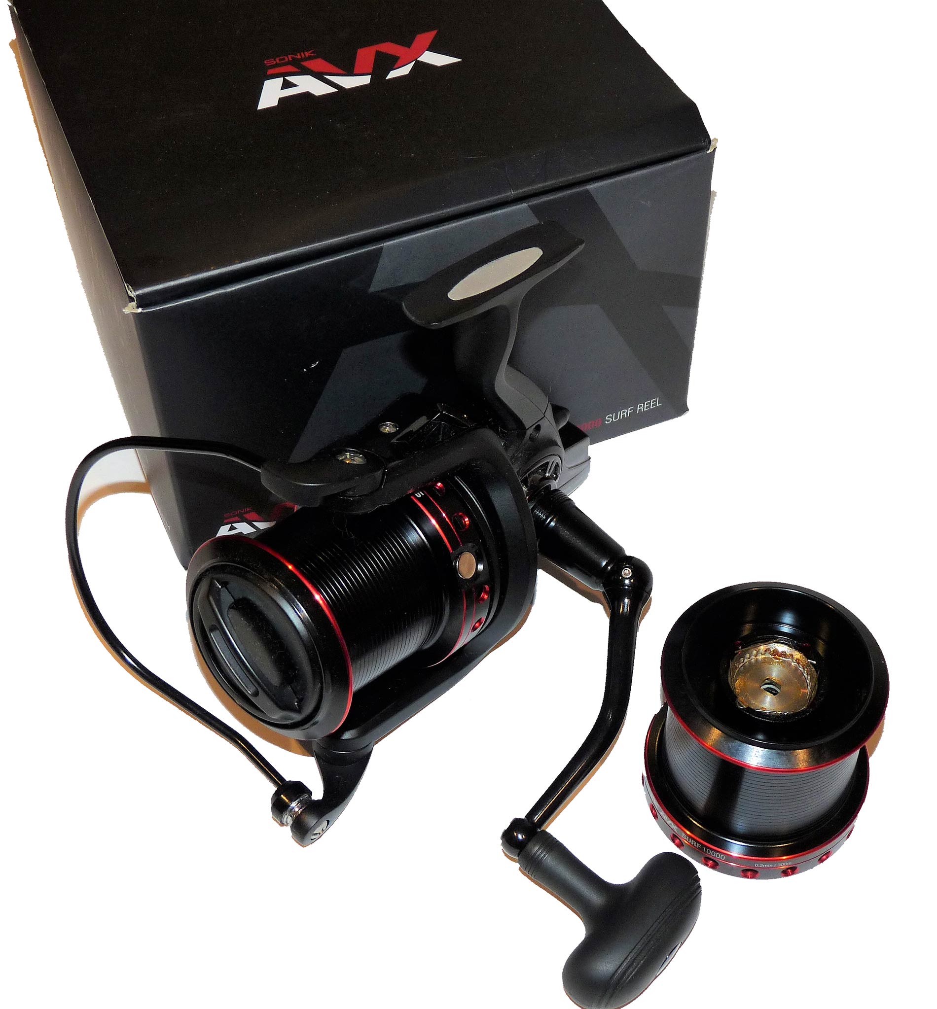 Sonik AVX Surf 10000 sea fishing fixed spool reel with spool / box