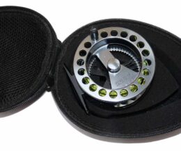 Sage 3200 large arbor fly reel, suit lines #1-4 with case