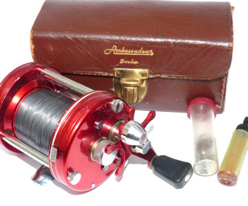 Abu Ambassadeur 6000 red reel fine with tools & leather case
