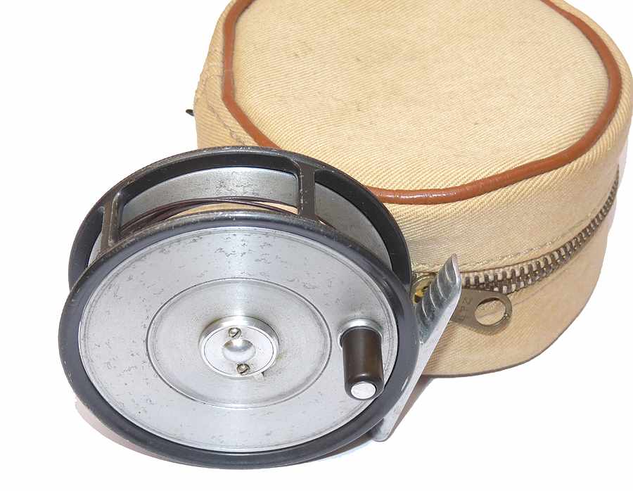 Hardy The Lightweight alloy trout fly reel solid drum + canvas case