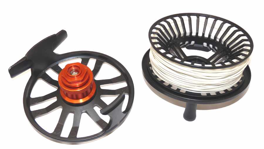 Guideline Reach 7/8 large arbor fly reel with line bag and box - Image 3