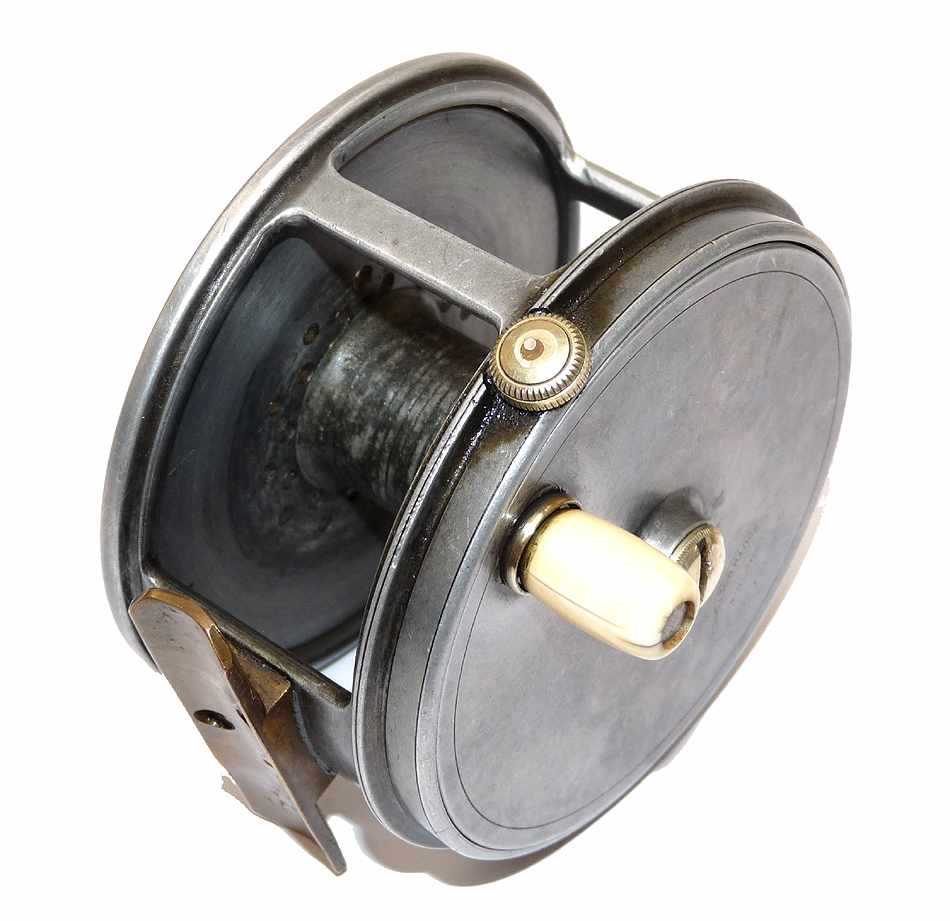 Carter of London 3.5" wide drum alloy salmon fly reel c1900 - Image 3
